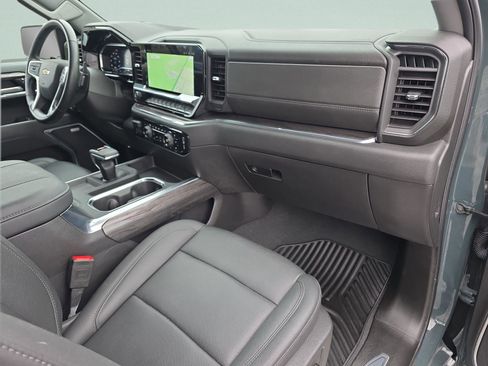 Used 2025 Chevrolet Silverado 1500 LTZ AWD/4WD image 12