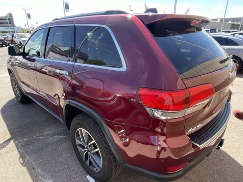 Used 2019 Jeep Grand Cherokee Limited w/ Trailer Tow Group IV image 12