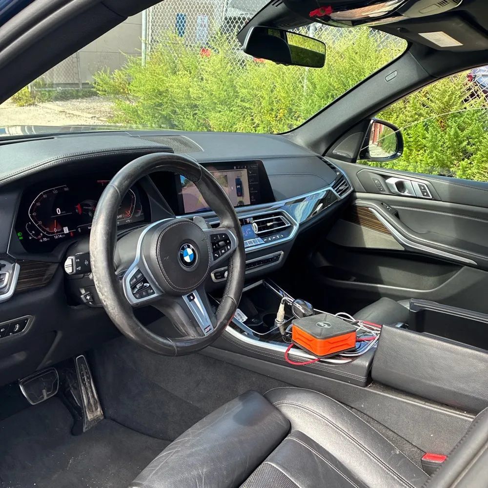 Used 2020 BMW X5 xDrive40i w/ M Sport Package AWD/4WD image 4