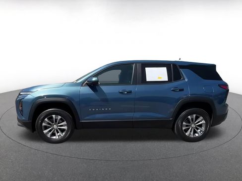 Used 2025 Chevrolet Equinox LT FWD image 8