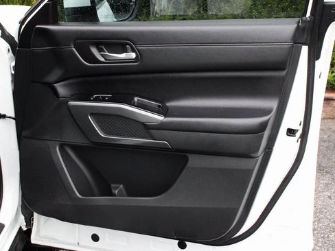 Used 2024 Nissan Pathfinder SL w/ SL Premium Package image 42