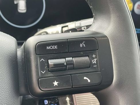Used 2025 Hyundai Santa Fe Calligraphy FWD image 24