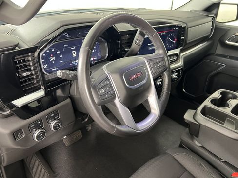 Used 2022 GMC Sierra 1500 Elevation w/ X31 Off-Road Package AWD/4WD image 15