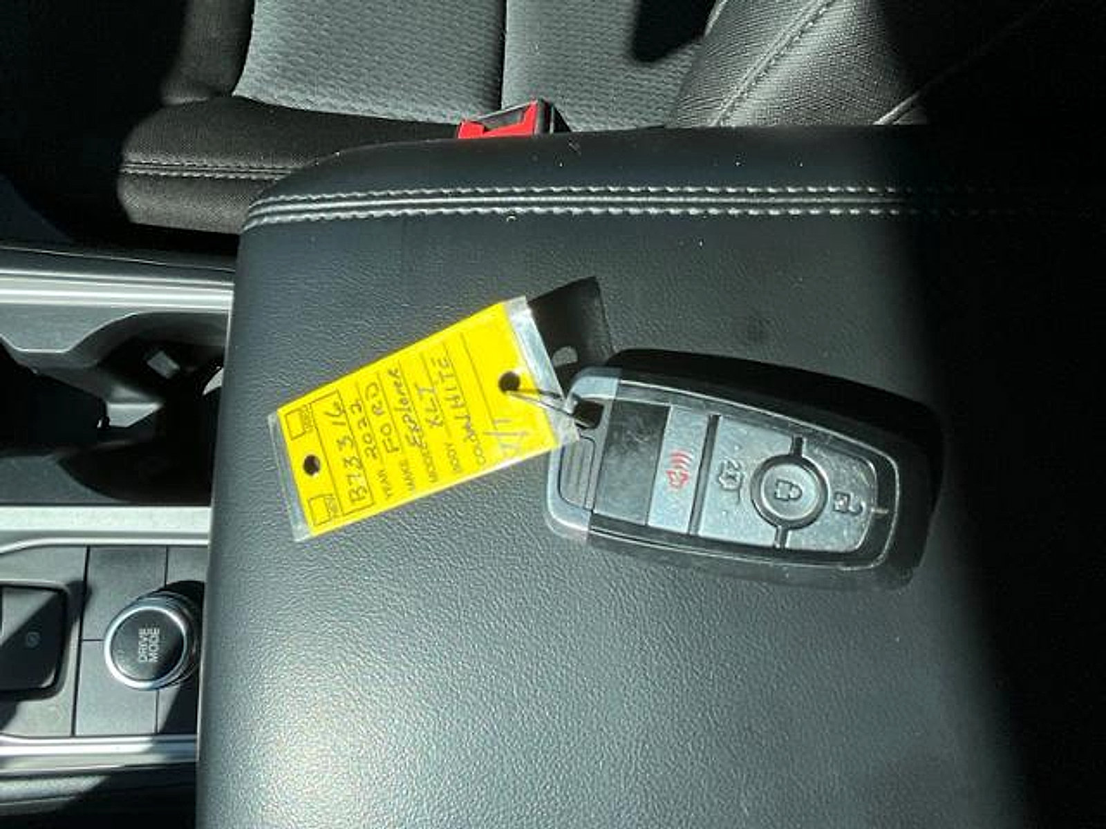Used 2022 Ford Explorer XLT AWD/4WD image 29