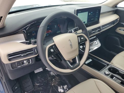 New 2026 Lincoln Corsair Premiere image 13