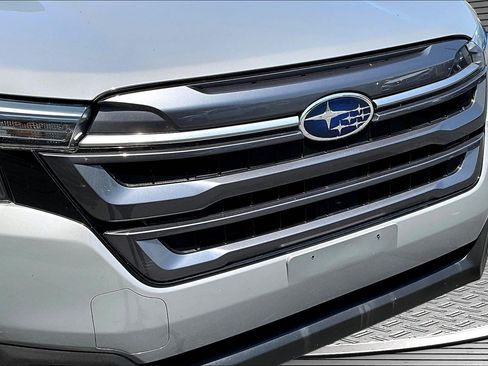 Used 2025 Subaru Forester Premium AWD/4WD image 23