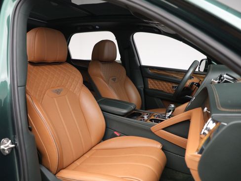 Certified 2021 Bentley Bentayga AWD/4WD image 29
