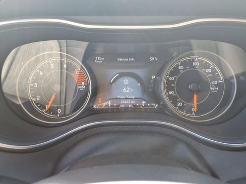 Used 2022 Jeep Cherokee Trailhawk w/ Sun, Sound & Nav Group AWD/4WD image 18