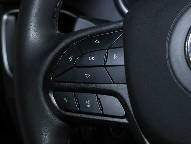 Used 2022 Jeep Cherokee Trailhawk w/ Comfort/Convenience Group AWD/4WD image 21