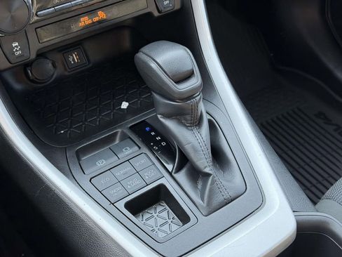 Used 2024 Toyota RAV4 LE image 6