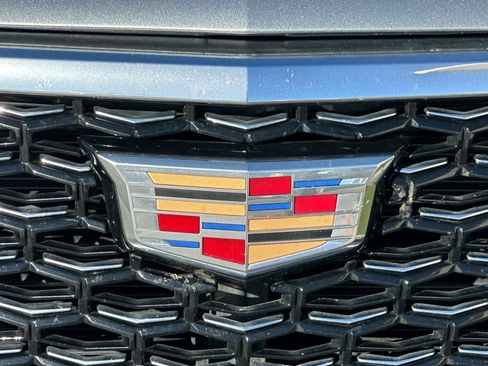 Used 2024 Cadillac XT4 Premium Luxury image 38