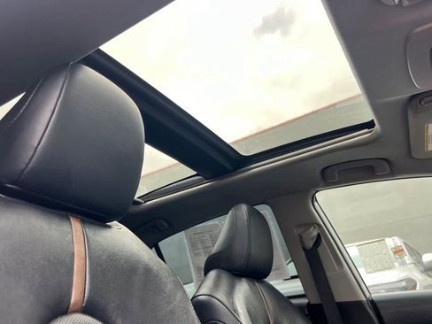 Used 2019 Toyota Camry XLE image 17