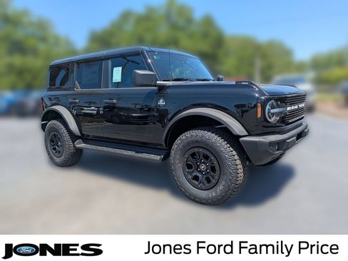New 2026 Ford Bronco Outer Banks w/ Sasquatch Package AWD/4WD image 1
