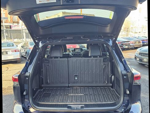 Used 2021 Toyota Highlander XSE image 40