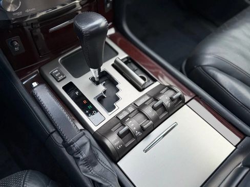 Used 2014 Lexus LX 570 4WD image 24