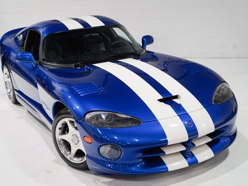 Used 1997 Dodge Viper GTS RWD image 16