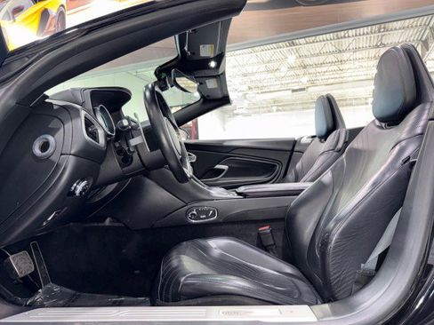 Used 2019 Aston Martin DB11 Volante image 58