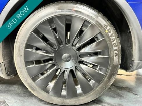 Used 2025 Tesla Model Y Long Range AWD/4WD image 23
