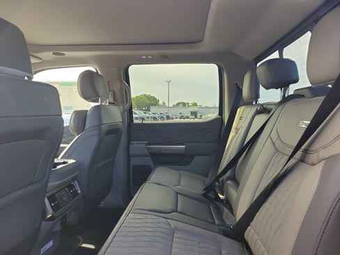 New 2026 Ford F450 Platinum w/ Platinum Plus Package image 10