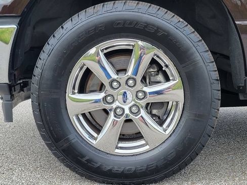 Used 2018 Ford F150 XLT w/ Equipment Group 302A Luxury AWD/4WD image 11