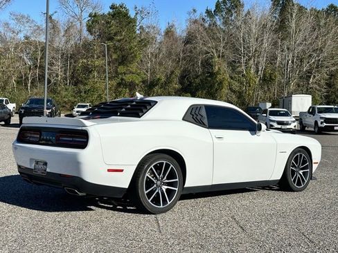 Used 2020 Dodge Challenger R/T w/ Plus Package image 21