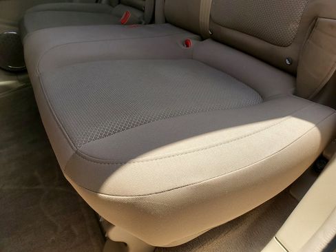 Used 2008 Saturn Vue XR image 24