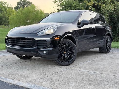 Used 2017 Porsche Cayenne Platinum Edition AWD/4WD image 1