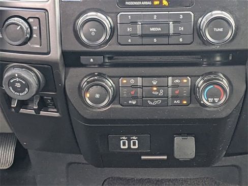 Used 2017 Ford F150 XLT w/ Equipment Group 302A Luxury image 15