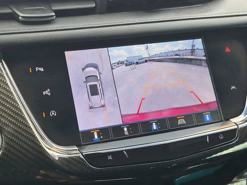 Used 2023 Cadillac XT6 Sport w/ Technology Package AWD/4WD image 21