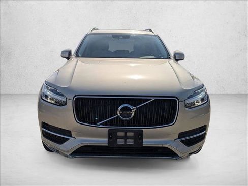 Used 2018 Volvo XC90 T6 Momentum w/ Convenience Package image 2