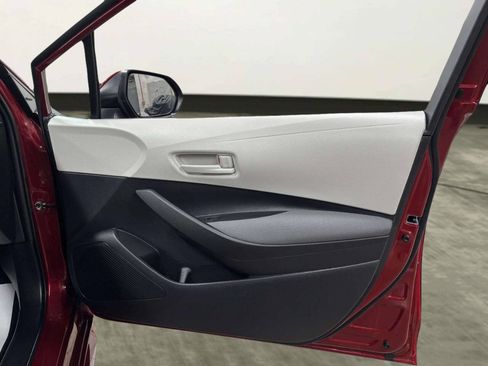 Used 2022 Toyota Corolla LE FWD image 20