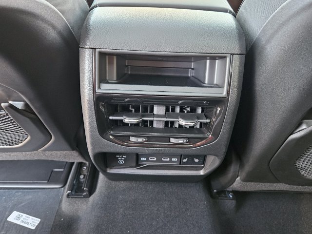 New 2027 Jeep Grand Cherokee Limited AWD/4WD image 13