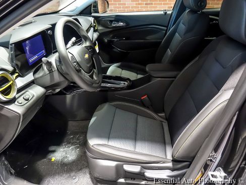 New 2026 Chevrolet Trax LT FWD image 9