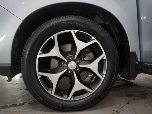 Used 2016 Subaru Forester 2.0XT Touring w/ Eyesight & Navigation System image 31