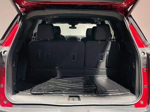 Used 2023 Chevrolet Traverse LT FWD image 5