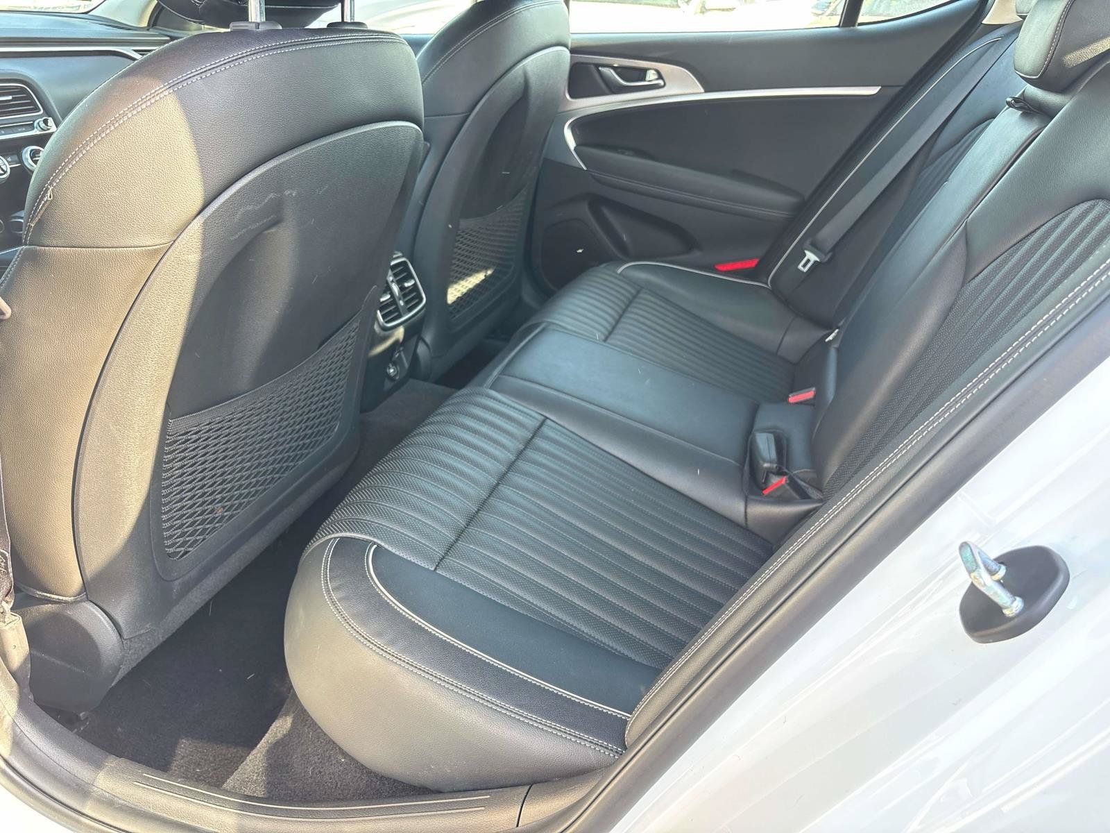 Used 2022 Genesis G70 3.3T AWD/4WD image 8
