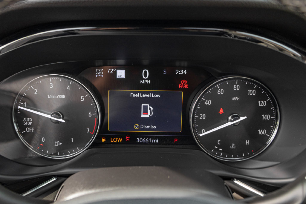 Used 2023 Buick Envision Avenir AWD/4WD image 26