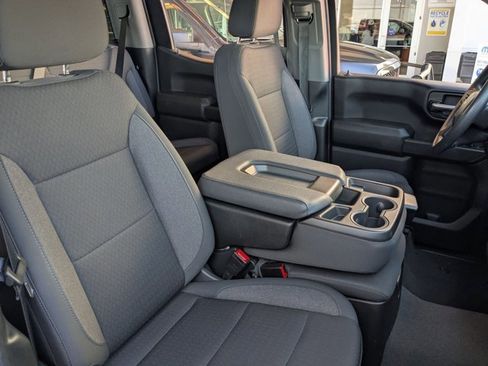 Used 2024 Chevrolet Silverado 1500 Custom image 17