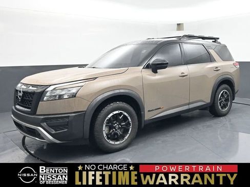 Used 2023 Nissan Pathfinder Rock Creek image 1