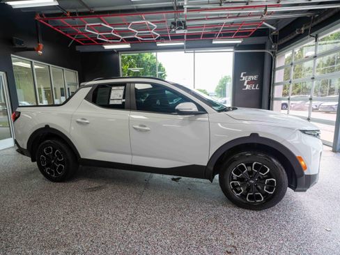 Used 2023 Hyundai Santa Cruz SEL Premium AWD/4WD image 5
