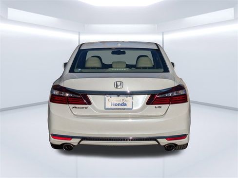 Used 2016 Honda Accord EX-L image 5