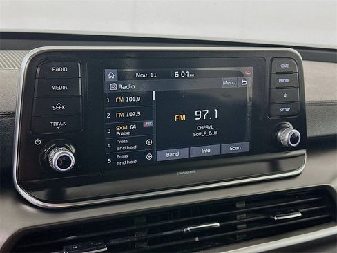 Used 2020 Kia Telluride LX image 17