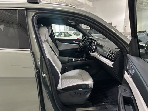 New 2026 Volkswagen Atlas Cross Sport SEL Premium R-Line AWD/4WD image 36