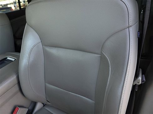 Used 2019 GMC Yukon SLT w/ Premium Edition image 13