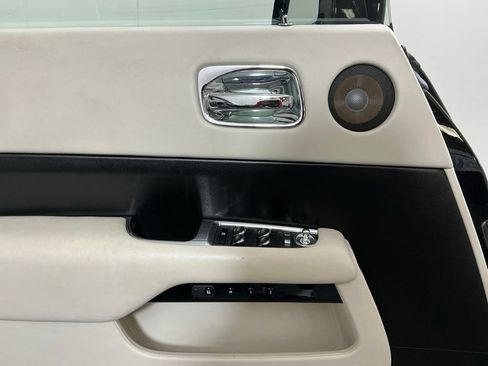 Used 2014 Rolls-Royce Wraith RWD image 18