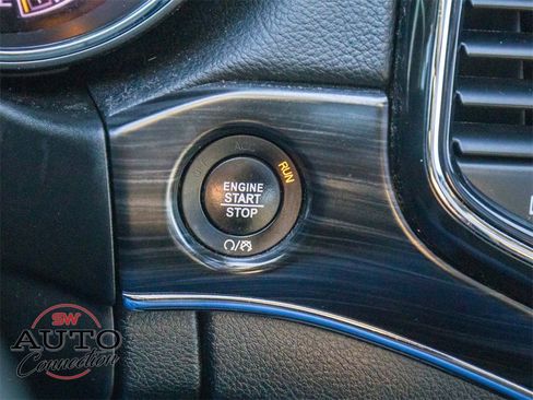 Used 2022 Jeep Grand Cherokee Limited w/ Trailer Tow Group IV image 33