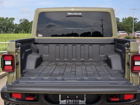 New 2026 Jeep Gladiator Rubicon w/ Safety Group AWD/4WD image 6
