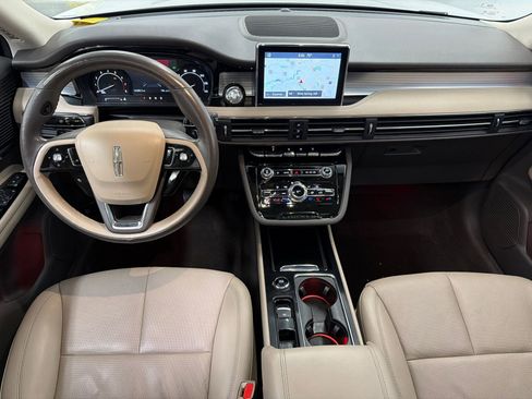 Certified 2022 Lincoln Corsair Standard w/ Premium Package image 19