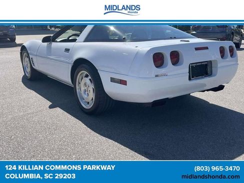 Used 1995 Chevrolet Corvette Coupe RWD image 4