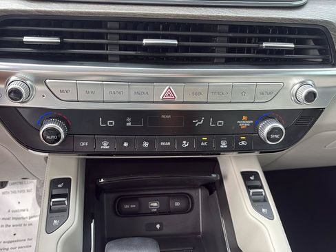 Used 2020 Kia Telluride EX w/ Towing Package FWD image 13